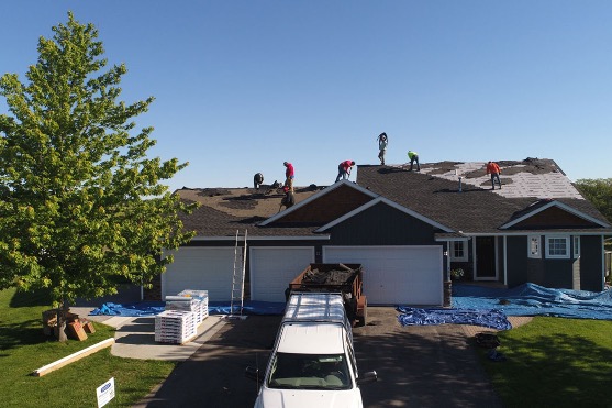 Understanding the Lifespan of Your Roof and Siding: Preparing for Possible Challenging Storm Season